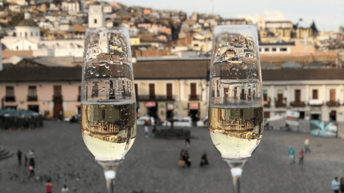 What is the difference between Prosecco and Champagne?